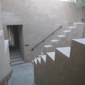 「沙漠城堡」的阿拉伯式建築物，有很多樓梯，通往不同的地區，像迷宮一般，很有趣