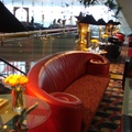 Burj Al Arab 熱情奔放的紅色椅子，坐在上面令人歡欣愉悅.