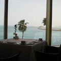 微風吹拂下的波斯灣，海水極美，Burj Al Arab的早餐令人心滿意足