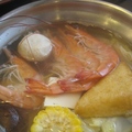 台灣海鮮火鍋，料多味美，蝦子是活跳跳的，立刻下鍋，鮮甜無比
