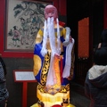 2009年元宵燈會，龍山寺月老廳的旁邊有一座「月下老人」的燈座
