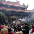 牛氣沖天-艋舺龍山寺的花燈 - 香火鼎盛的龍山寺