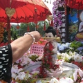 綴滿鮮花的浴佛車，非常漂亮，民眾透過浴佛的儀式來表達崇敬之意