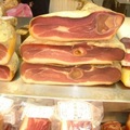 台灣黑毛豬很有名，台灣生產的火腿別有風味