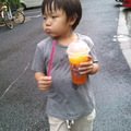 Having slurpee in raining day is fun!