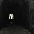 新線預定在獅球嶺南方約一公里處的竹仔寮，興建總長為559公尺的竹仔寮 隧道。該新隧道自1896五月起動工，至1898年二月竣工，前後總共費時二十二個月之久，自竹仔寮隧道完成後，獅球嶺隧道同時停用。