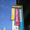 2008惠特尼雙年展colorful banner 映著純粹天空