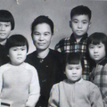 我的家庭 ，民國52年。藏鏡人小學四年級。