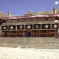 西藏拉薩缺氧缺到的高山症