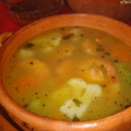 沒有什麼味道的海鮮湯,好大一碗公.....是在吃餿水嗎?  這是我在墨西哥吃到最貴最難吃的地方.