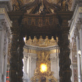 聖彼得大教堂祭壇亭閣。