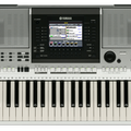 YAMAHA - 手提(工作站)電子琴 // PSR-S900-b