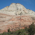         錫安〈Zion〉國家公園在1919年成立，它是猶他州第一個國家公園。在1909 年以前，錫安峽谷是不對外開放的，而且也只能看見一些參天的峭壁罷了！