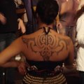 2008紐西蘭 - 背部刺青的毛利女孩