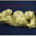 河東堂獅子博物館-蹲伏獅形牙雕(117)