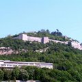 從Grenoble市區仰望山上的Bastille要塞