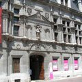 古時候Grenoble市區內的法院，現在是個開放參觀的紀念館，裡面有陳列以前的判決書、法官人名，法律條文等等，是個增進對當地歷史了解的好去處