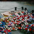 記得是陣亡將士紀念日前後, 來到這裡拜訪, 襬放的鮮花無數, 美國人忘不了甘迺迪.
