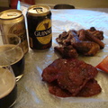啤酒+燒雞翼+豬肉乾