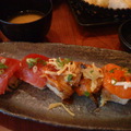 我最愛的生魚片握壽司，一口一個，超好吃的，我上輩子一定是日本人，才會如此偏愛日式料理。