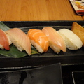 生魚片握壽司