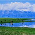 塞里木湖位於新疆天山