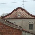 看多了像飛燕般的屋簷後找了好久才看到這種圓型屋頂