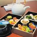 台北老爺中山日本料理廳推出春季下午茶。