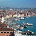 登上 鐘樓鳥瞰威尼斯，更是感覺水都的美麗喔!
