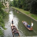 在康河上撐篙遊船是遊劍橋期間最浪漫的過程！
