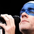 U.S. rock star Michael Stipe of the band REM performs at the Live 8 concert in Hyde Park in London, July 2, 2005.REUTERS/Stephen Hird