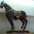 客廳電視櫃上的裝飾馬,漂亮吧!
