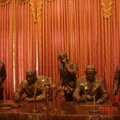 雕像:中日合約簽約場景