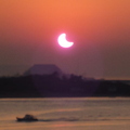 淡水紅毛城為觀日蝕、夕陽最佳景點，已開放完全免費觀光，請大家告訴大家！