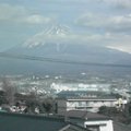 在經過靜岡的新幹線拍出去的富士山