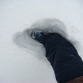 到處是及膝的積雪,一腳踩下的感覺甚是乾爽,一點也不濕黏.