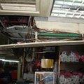 西寧市場墜落生鏽的天花板