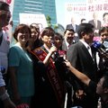 左手邊笑得很燦爛的是台南市黨部主委錢林慧君,感謝他從台南一早飛過來站台助陣!!!