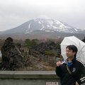 2004年4月參加黑部立山的旅行，回來沒多久，淺間火山就大爆發了
這個姿勢是學