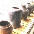 這些難得的台灣早期民藝品(土甕).歷經歲月的痕跡.古樸具歷史價值.
是我的珍藏.如果您有興趣收藏.可以與我聯繫喔!