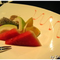 水果盤算普普通通，糖霜果醬有淡淡櫻桃味。