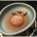 甜點為玫瑰香芋泥，使用真材實料還帶顆粒的芋泥，搭配玫瑰水，淡雅不甜。
