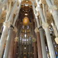 Gaudi, 聖家堂內部列柱