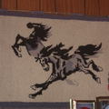 1991年收到的禮物﹕家中壁毯 - 藍馬向前奔