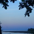 椰灣度假村的清晨月影
