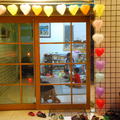 We welcomed all friends with many colorful hearts to our birthday party.
