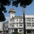 西元1913年起，已有民間號召組成的義勇消防隊組織。1930年，台南州政府於消防隊現址興建一座消防瞭望塔。1937年又沿高塔兩側擴建成為「合同廳舍」（聯合辦公廳舍）。 
