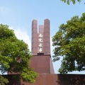 南化水庫，1986年核定興建，1994竣工，估計水庫常年供水量約每日八十萬噸，將可有效解決台南、高雄地區之水源不足及改善水質問題，並滿足該地區至九十年之用水需求 。