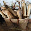 在鄉下買麵包都是提著籃子去裝的,好有鄉村風味