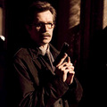 蓋瑞歐德曼 Gary Oldman : Lt. James Gordon 
近作 : L.I.S.、人魔、第五元素、空軍一號
